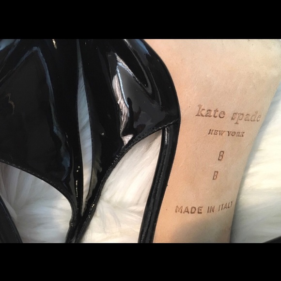 Kate Spade Black patent peep toe heels 👠 - Picture 4 of 5